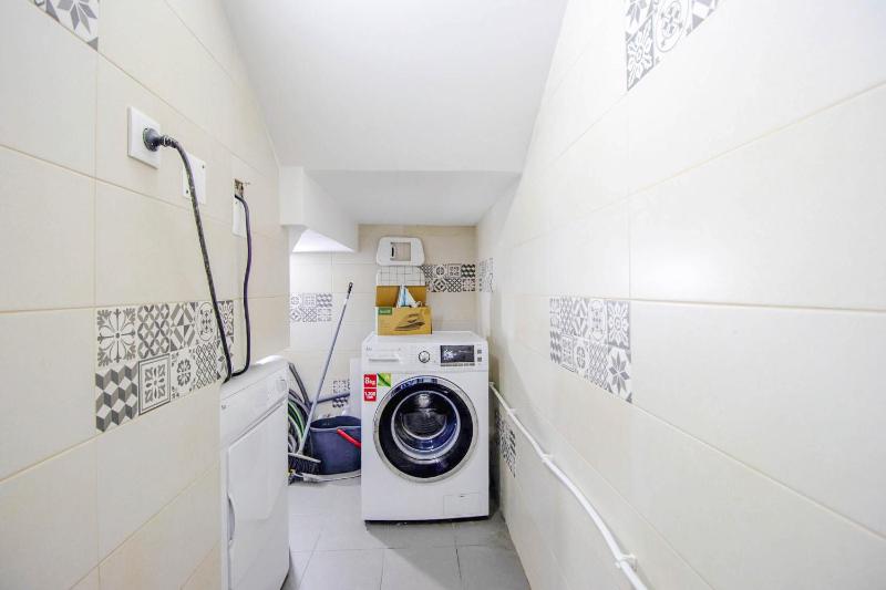 Host Wise - Amadeo Apartments - image 36