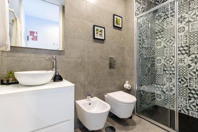 Host Wise - Amadeo Apartments - image 40