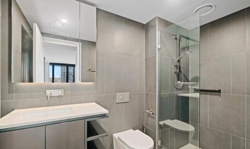 City-Views-Stylish-2bed2bath - image 2