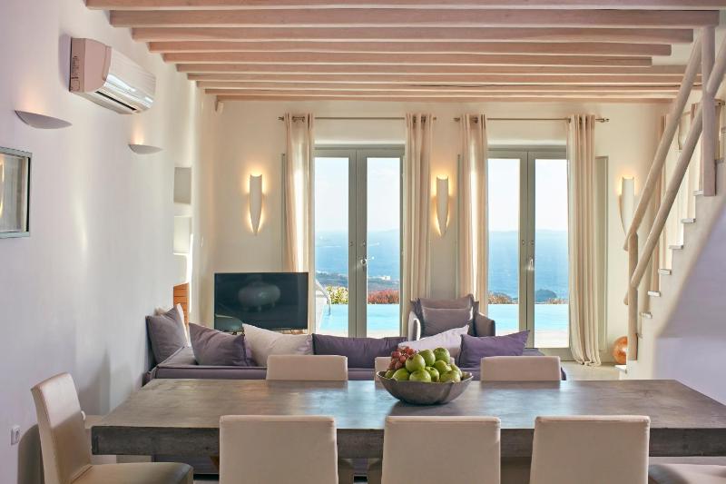 Superior Villa image 3