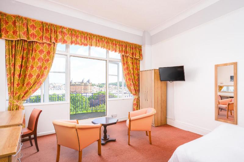 Double Room with Sea View image 1