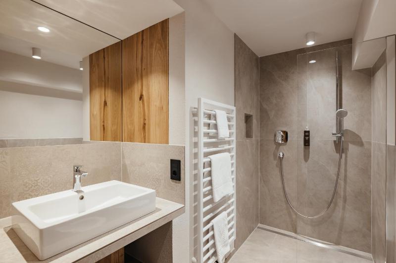 Standard Single Room with Mountain View image 4