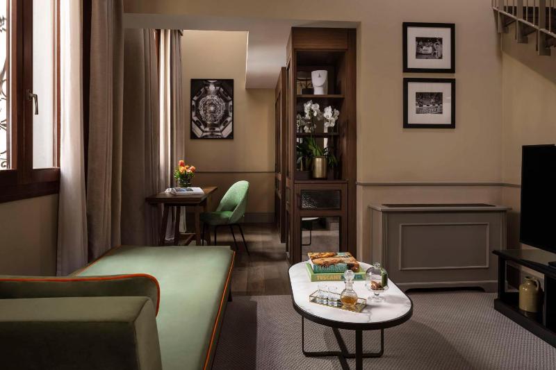 Junior Suite image 3