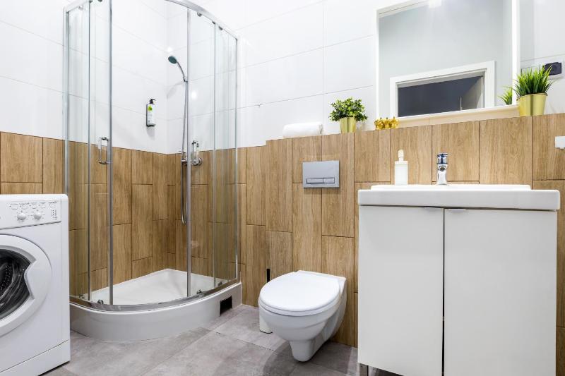 Three-Bedroom Apartment - Mazowiecka 11 Street image 2