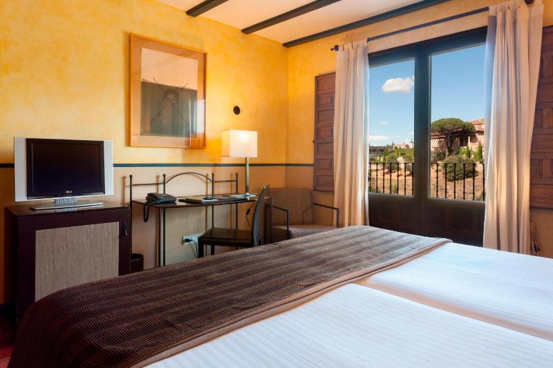 Superior King Room with Terrace image 2