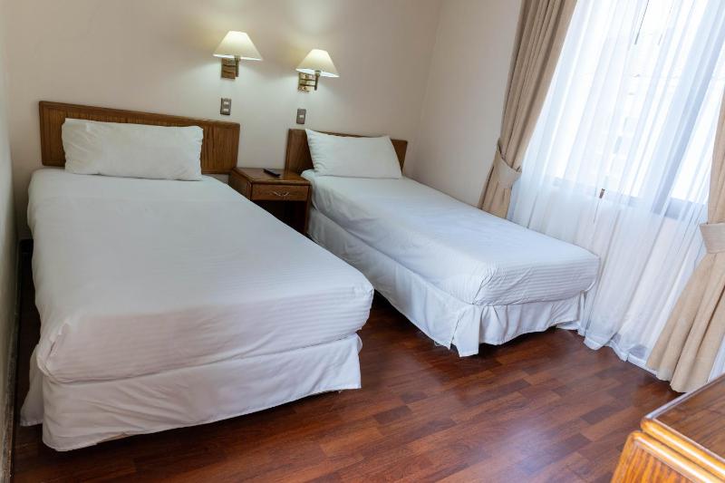 Double Room image 2