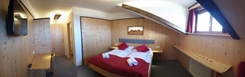 Standard Double Room image 2