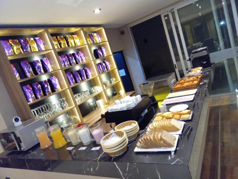 Hotel Alvarado Suites - image 10