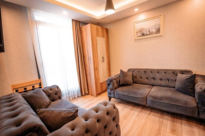 Suite with Sea View image 3