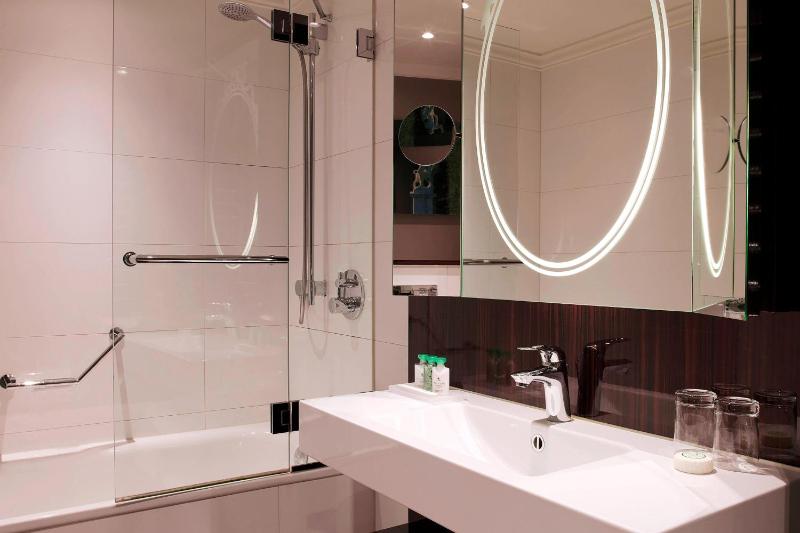 Junior Suite image 3