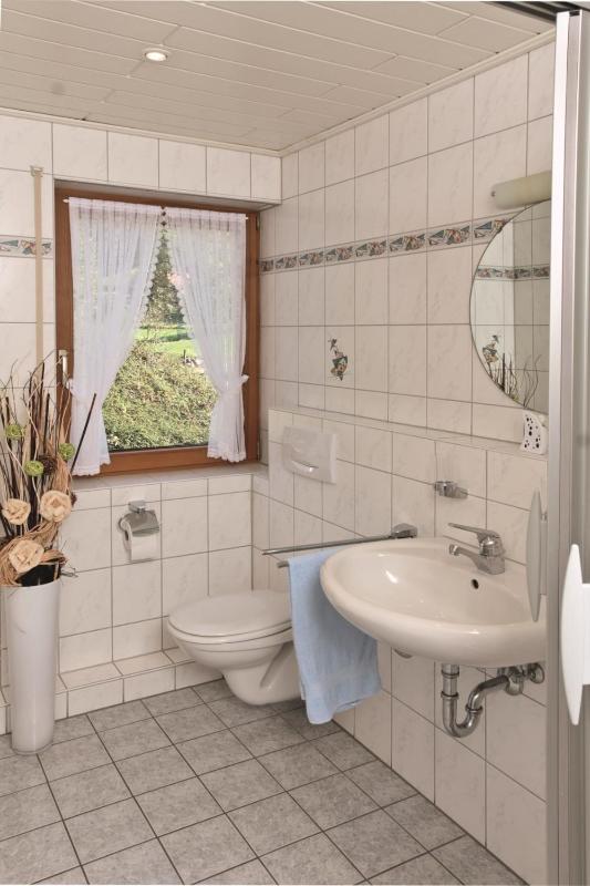 Apartment (4 Adults) image 3