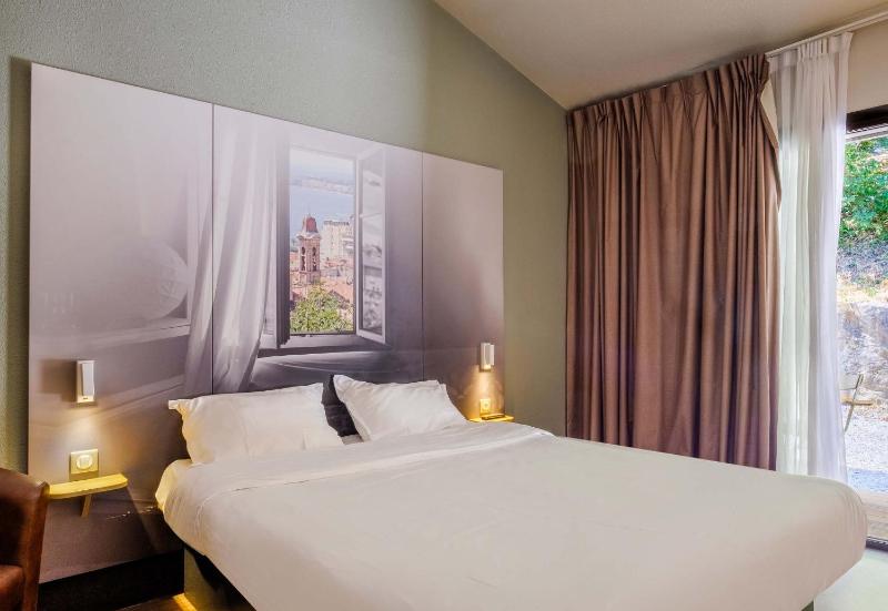 Double Room - Disability Access image 4