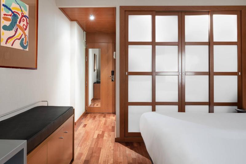 Double Room City View  image 3