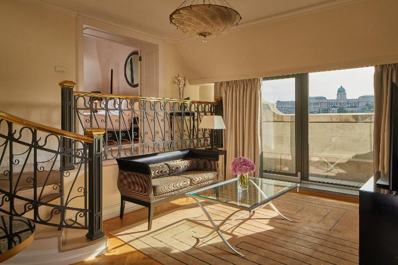 Tower One Bedroom Suite image 3