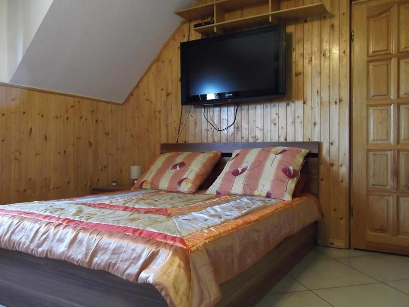 Deluxe Double Room with Balcony image 3