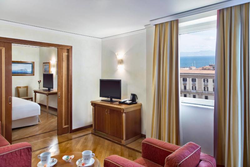 Junior Suite image 1