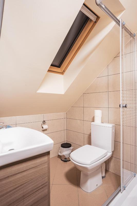 Double or Twin Room image 2