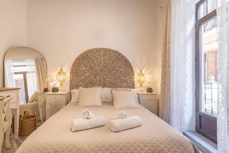 Nazarí Lucena Cathedral Apartment + Parking Gratis - image 6