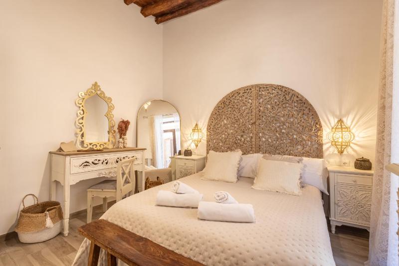Nazarí Lucena Cathedral Apartment + Parking Gratis - image 10