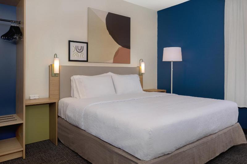 King Room image 4