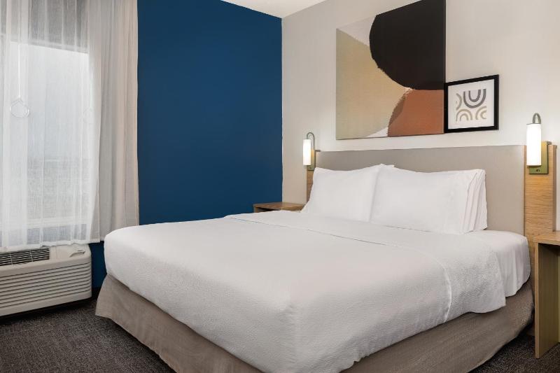 King Room image 3