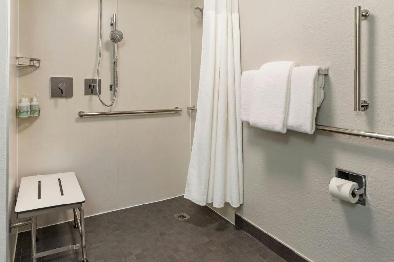 Double Room with Two Double Beds image 2