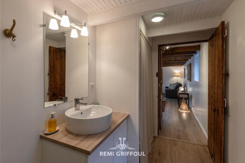 Fenêtres sur cour 3 Duplex in the Heart of the City Center 4 Guests - image 13