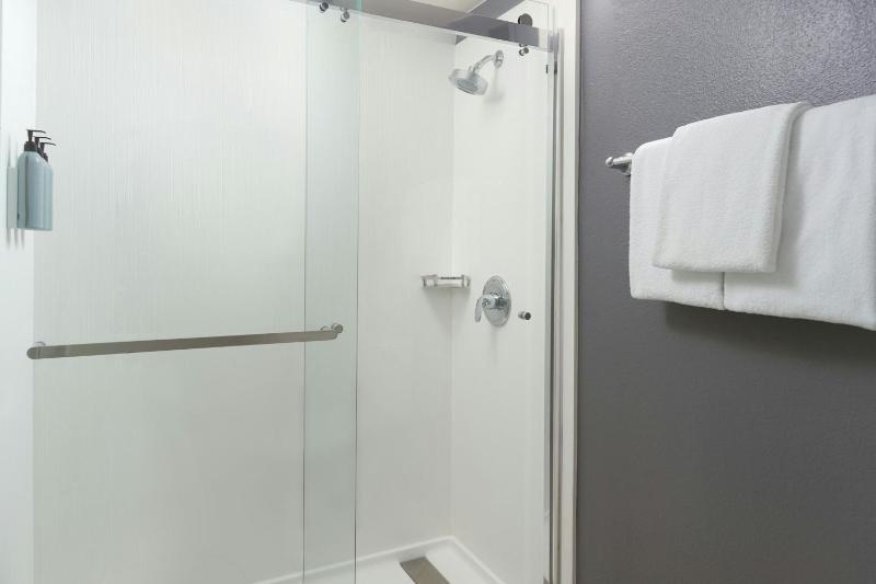 Double Suite with Sofa Bed image 4
