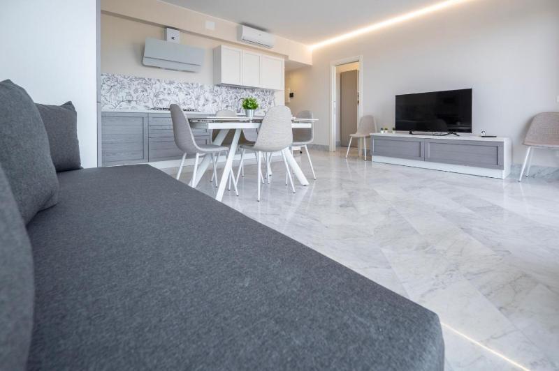 Campisi Luxury Apartments - image 4