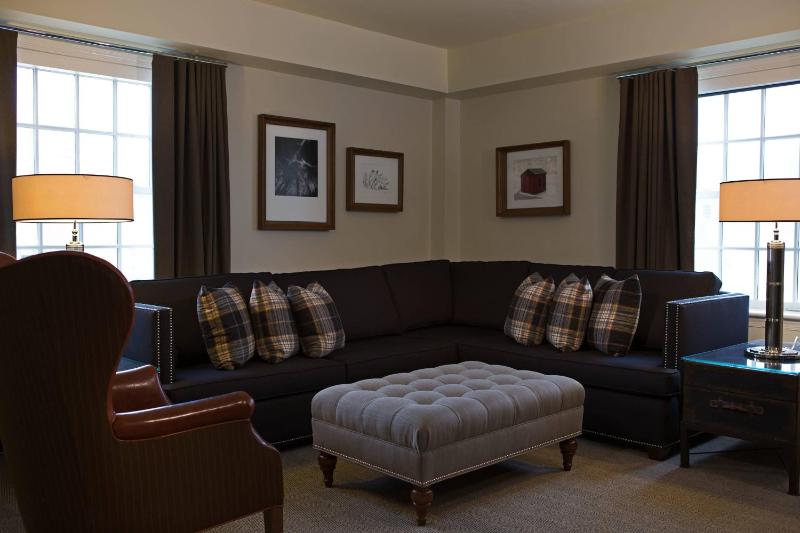 One-Bedroom King Suite image 1