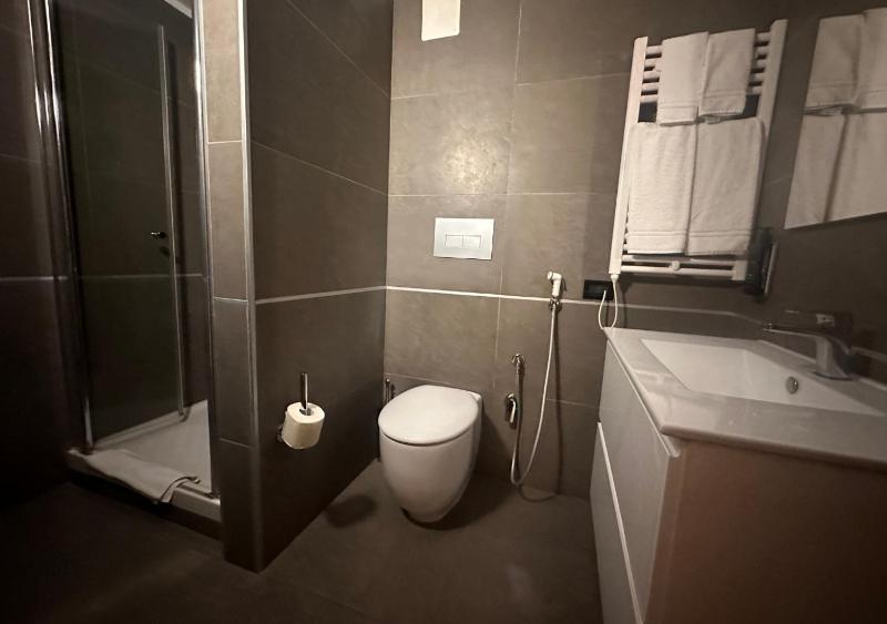 Double Room - Split Level image 4