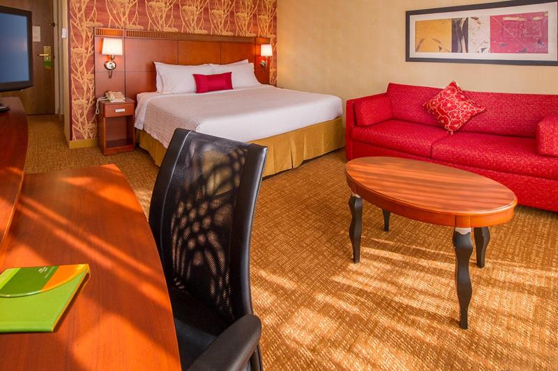 King Room with Sofa Bed image 1
