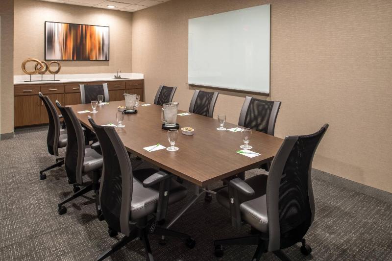 Courtyard by Marriott Portland North - image 16