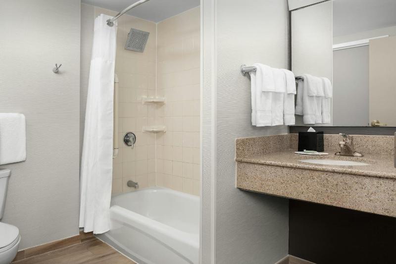 Courtyard by Marriott Virginia Beach Oceanfront/North 37th Street - image 39