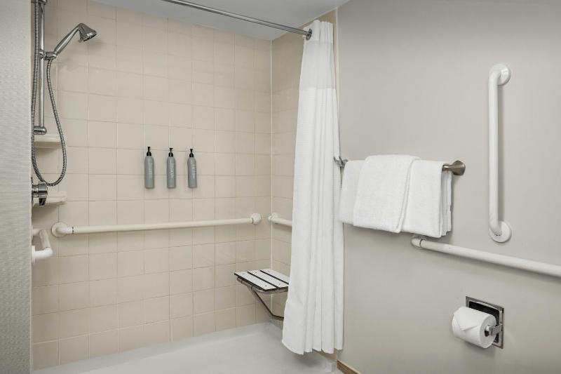 Courtyard by Marriott Virginia Beach Oceanfront/North 37th Street - image 3