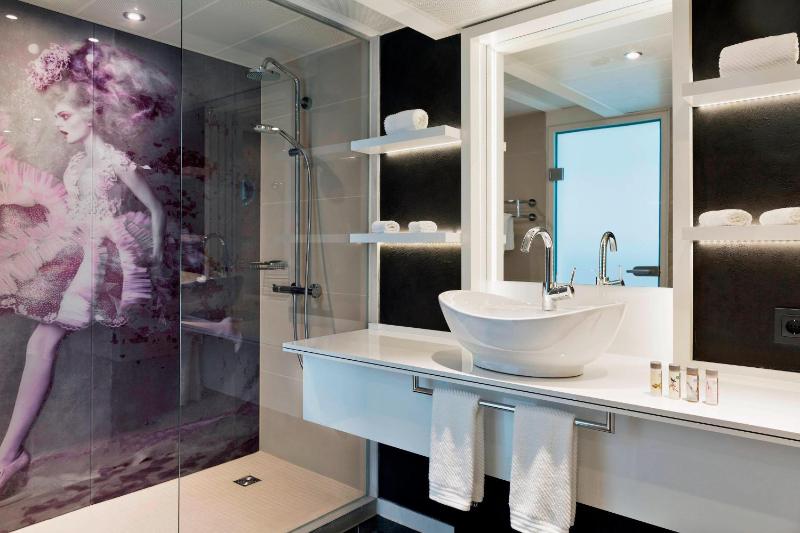 Two-Bedroom Renaissance Suite image 3
