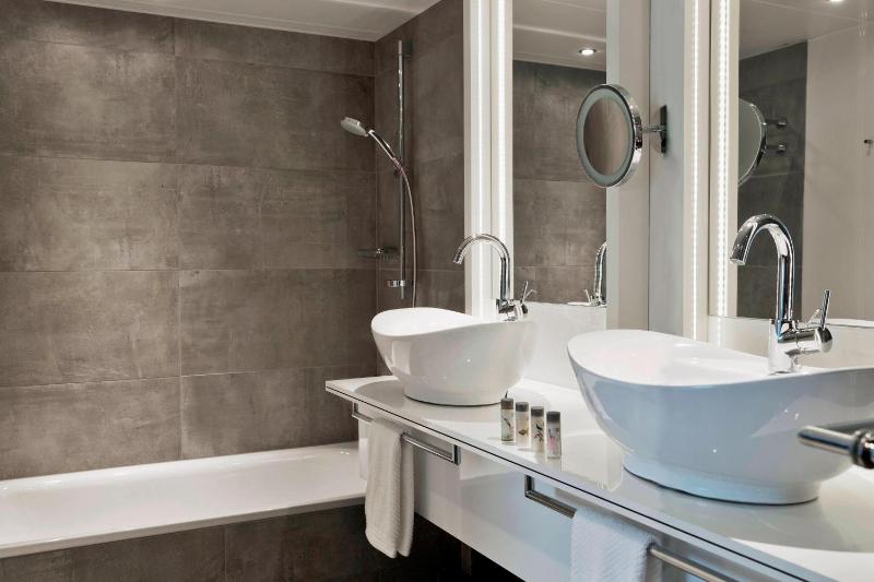 Two-Bedroom Renaissance Suite image 4