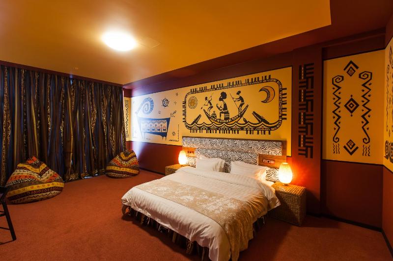 Large Double Room image 4