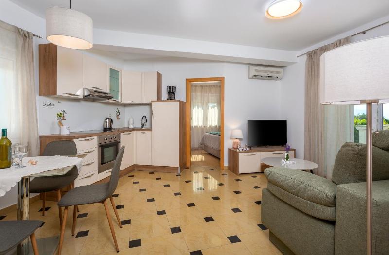 Two-Bedroom Apartment with Terrace and Sea View image 1