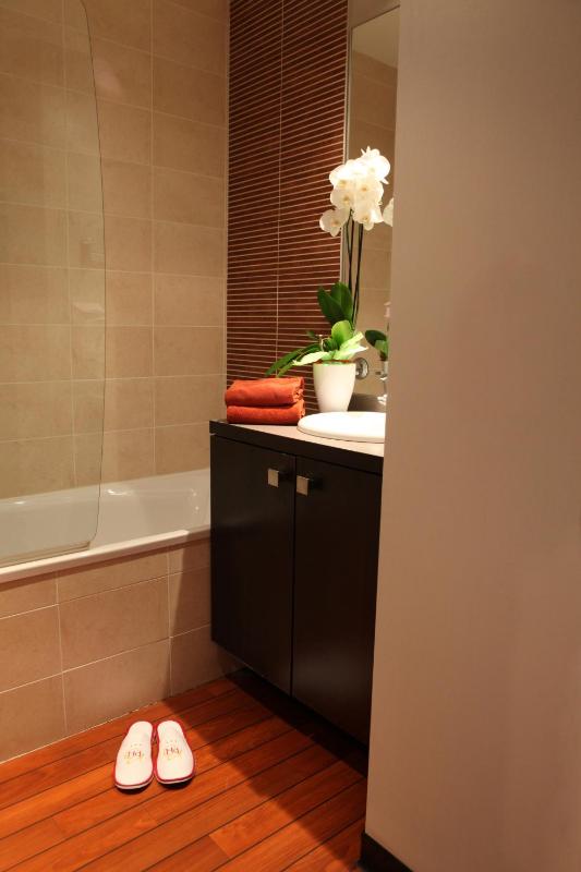 Executive King Room image 2