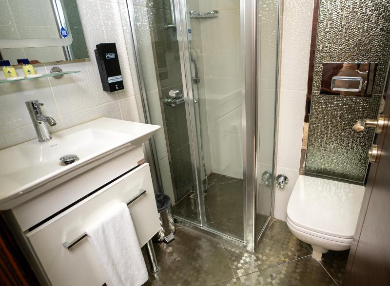 Economy Single Room image 3