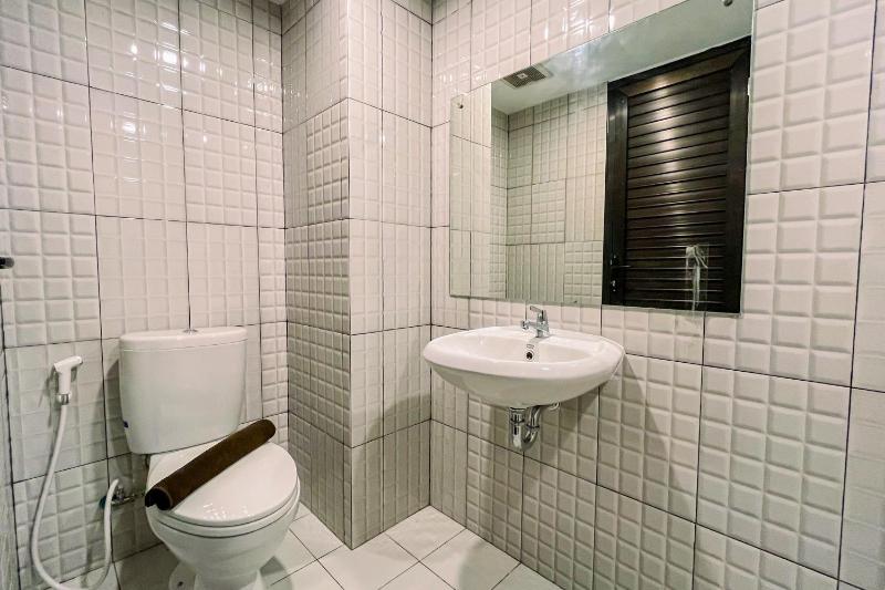 Good Deal and Homey Studio De Prima Apartment By Travelio - image 11