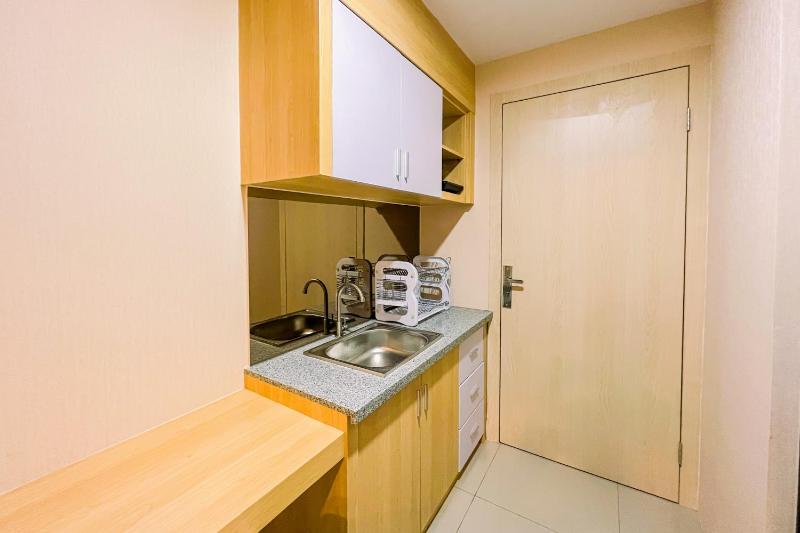 Good Deal and Homey Studio De Prima Apartment By Travelio - image 3