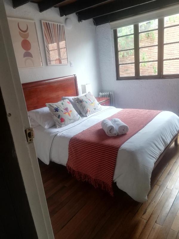 Apartamento amplio y muy bien ubicado - image 2