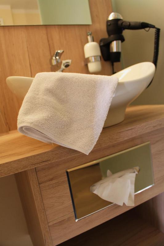 Single Room image 4