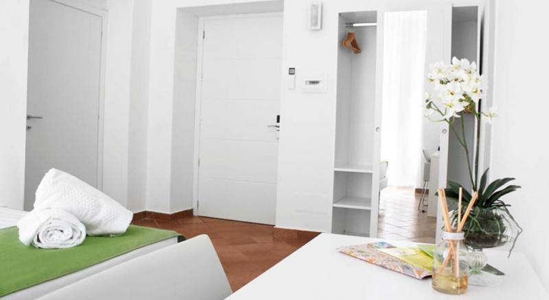 Deluxe Apartment image 3