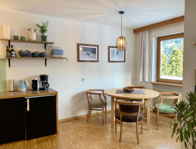 Apartment with Mountain View image 2