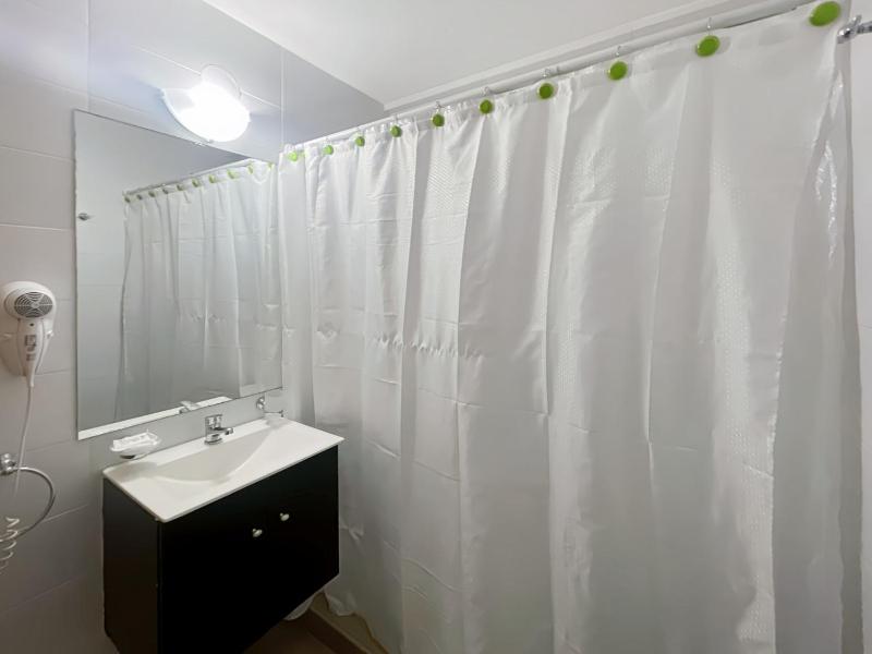 Modern Studio with Amenities in the Heart of the City Saenz Pea -U4 - image 9