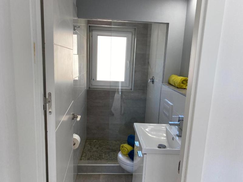 Apartment to 100m of the beach - image 18