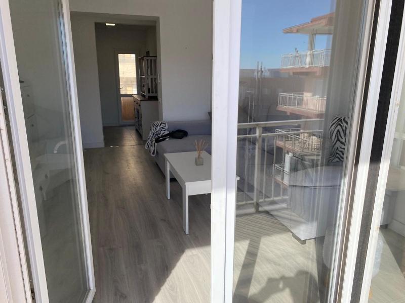 Apartment to 100m of the beach - image 4